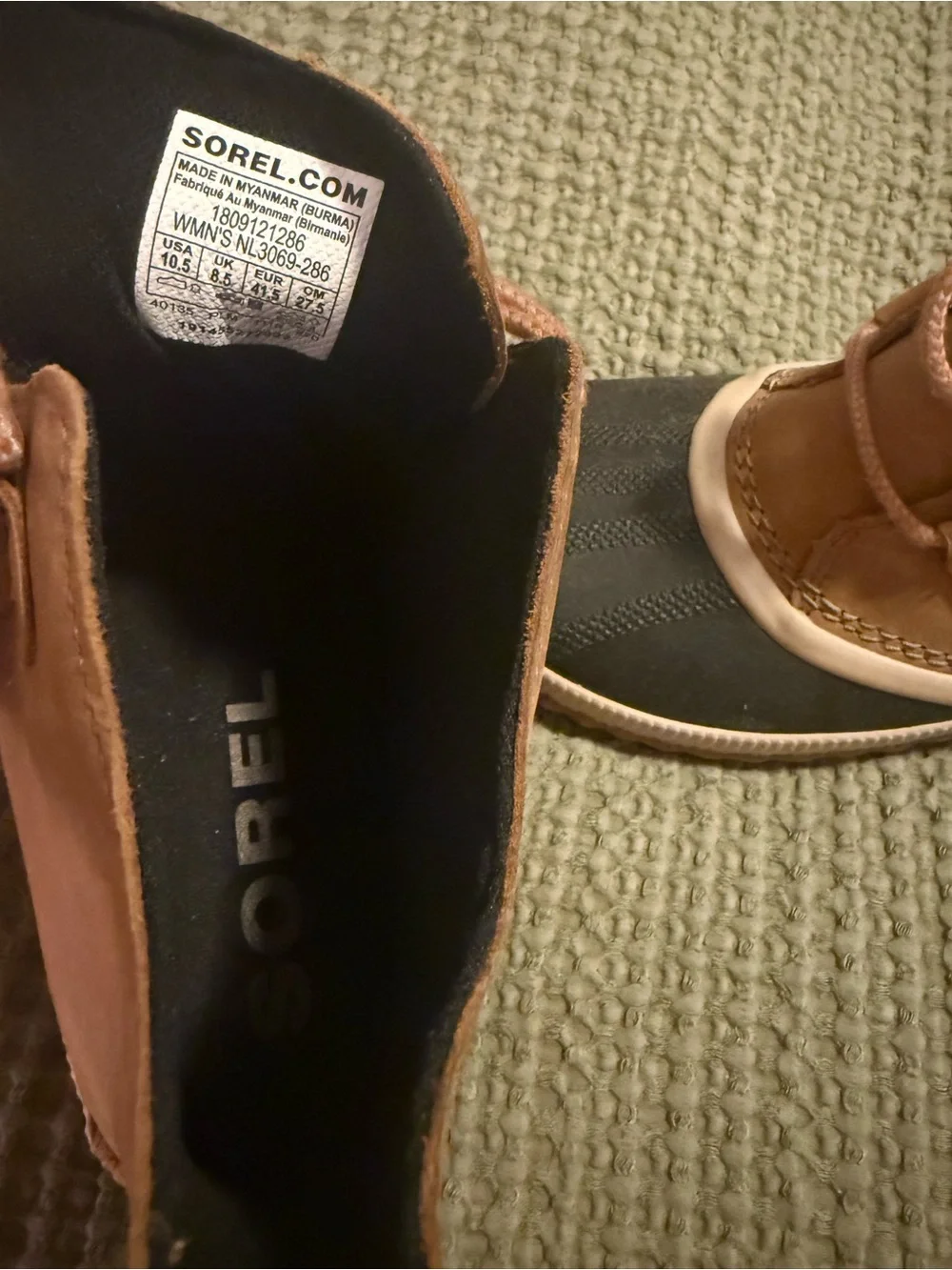 Sorel Women’s Two-Tone Duck Boots in Black and Brown